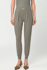 LUXE LÉGER Track Pants mira