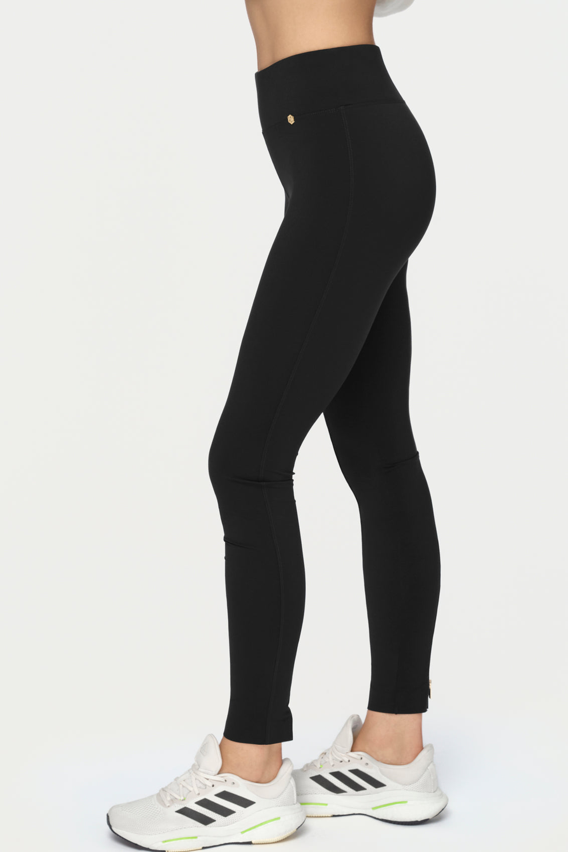 LALUCE Pants black
