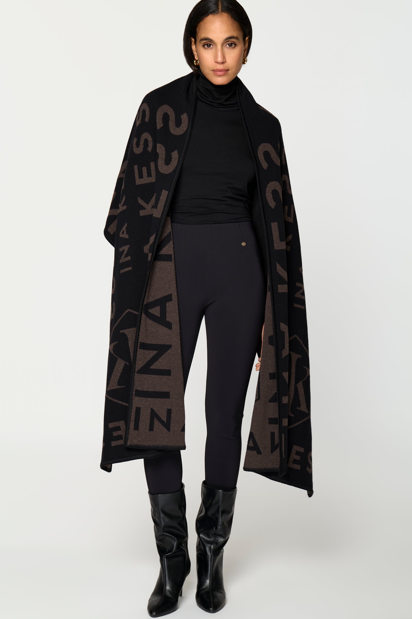 NELLETTO Scarf coal