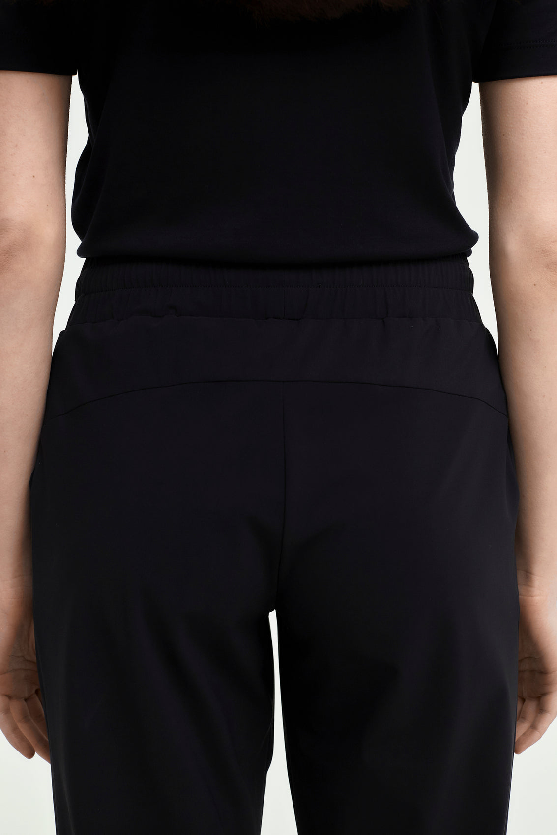 LUXE LÉGER Track Pants black