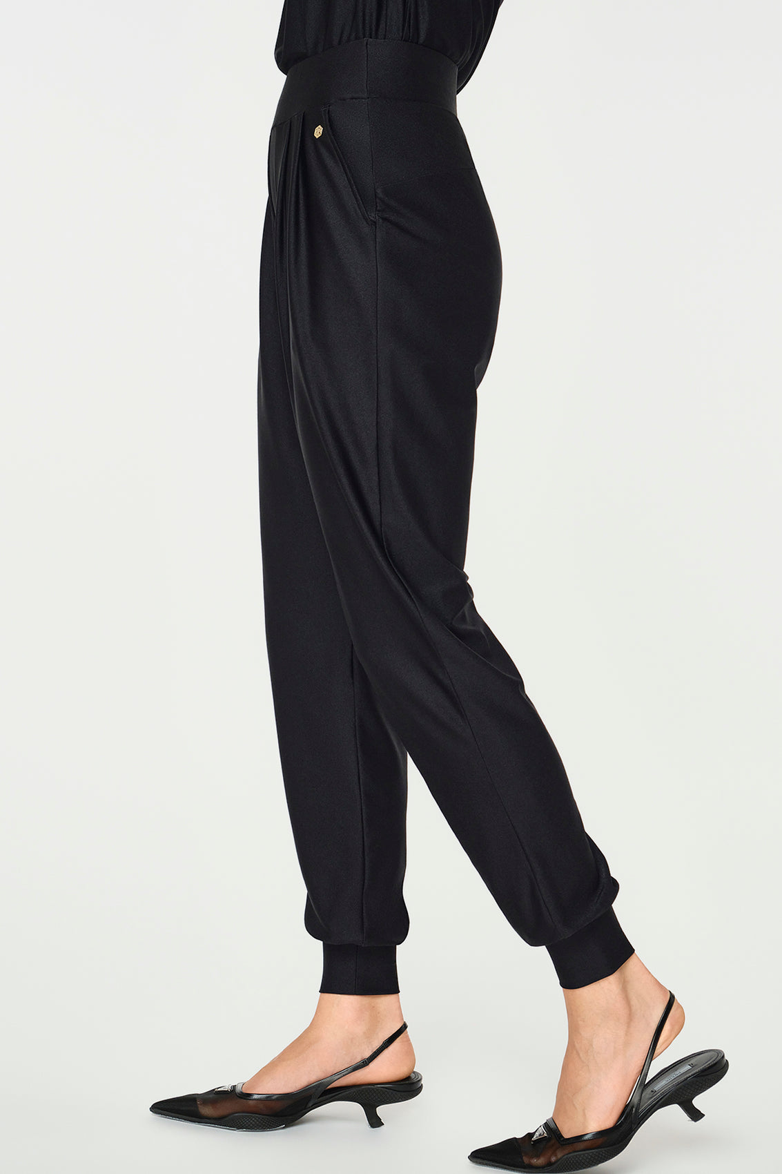 AURA Stretchhose schwarz