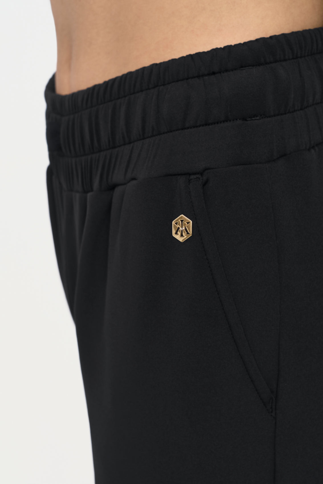 ROMULA Stretch Pants black