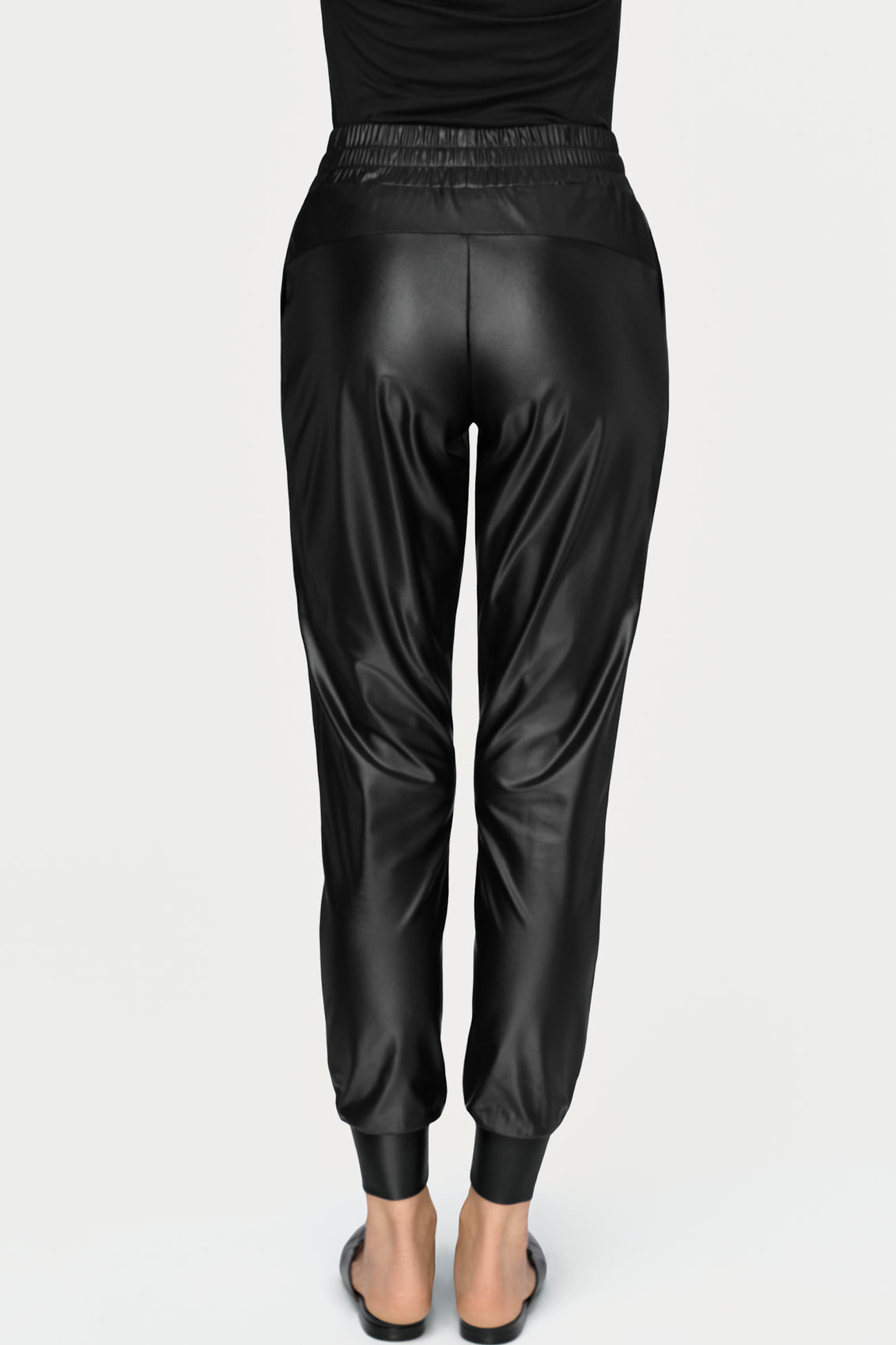 ELESSA Track Pants black