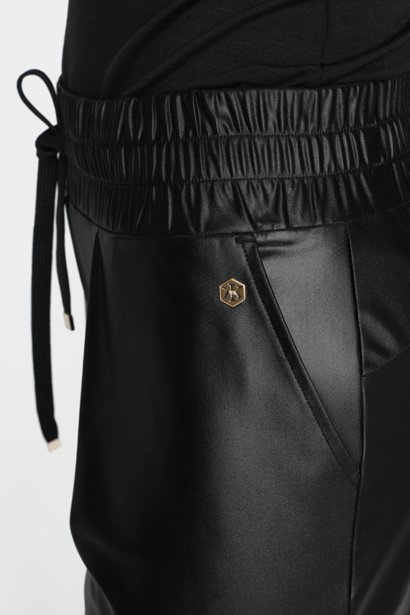 ELESSA Track Pants schwarz