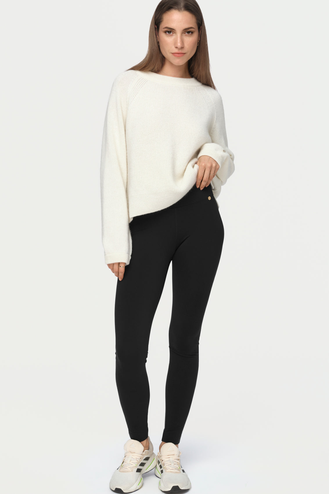 LALUCE Pants black