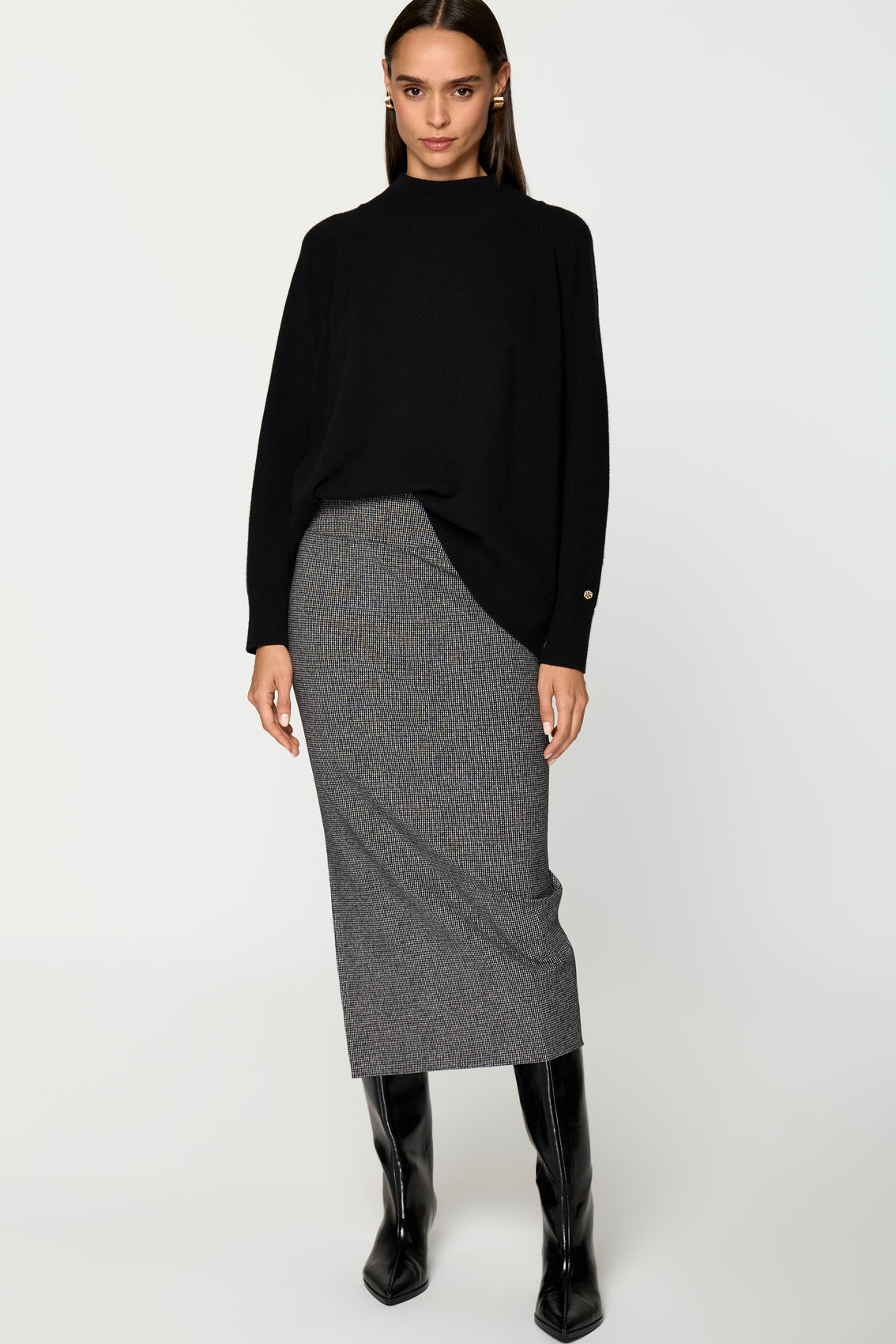 MOIRAI Sweater black