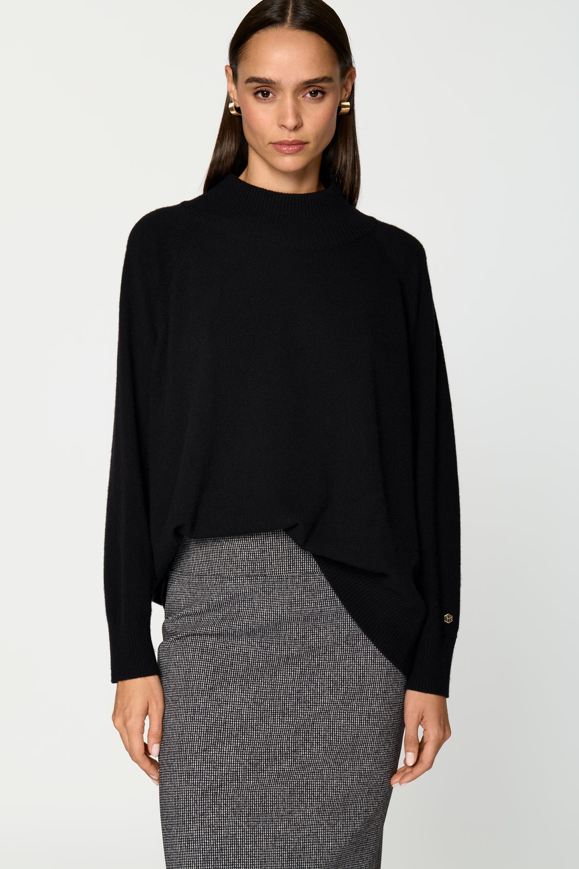 MOIRAI Sweater black