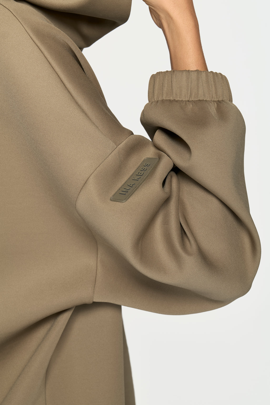 NARO Pullover oliva