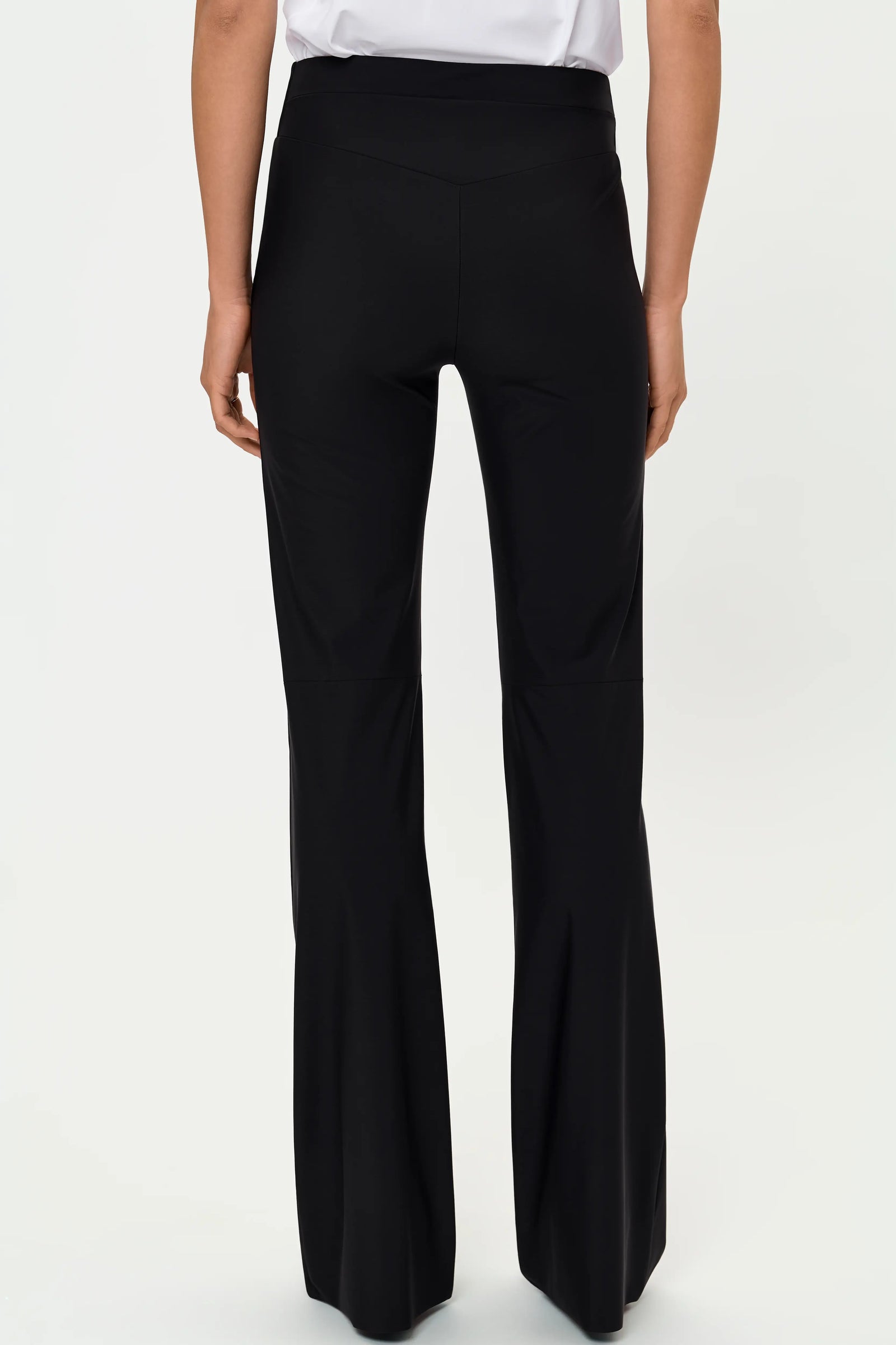 LARIX Pants black
