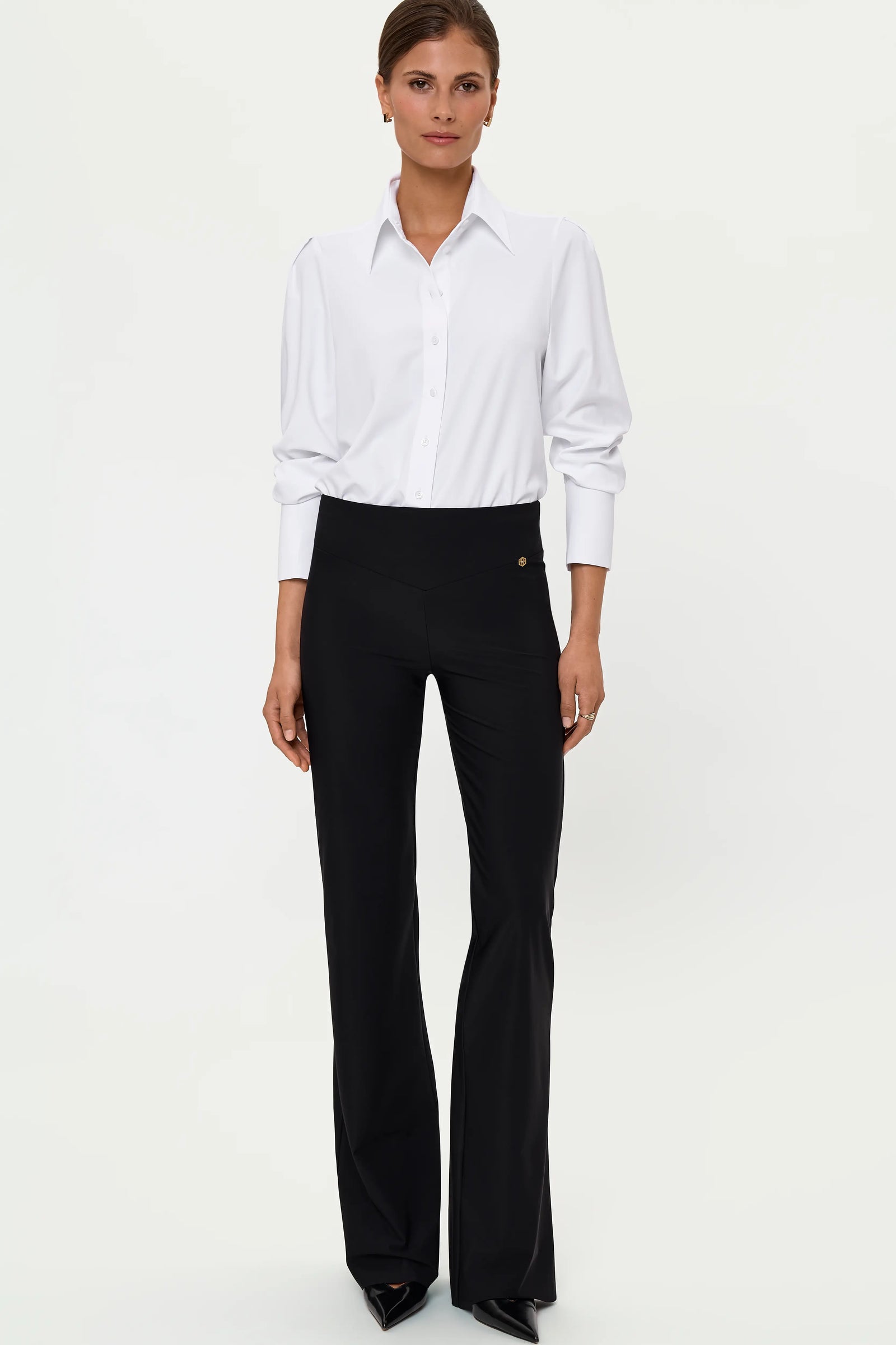 LARIX Pants black