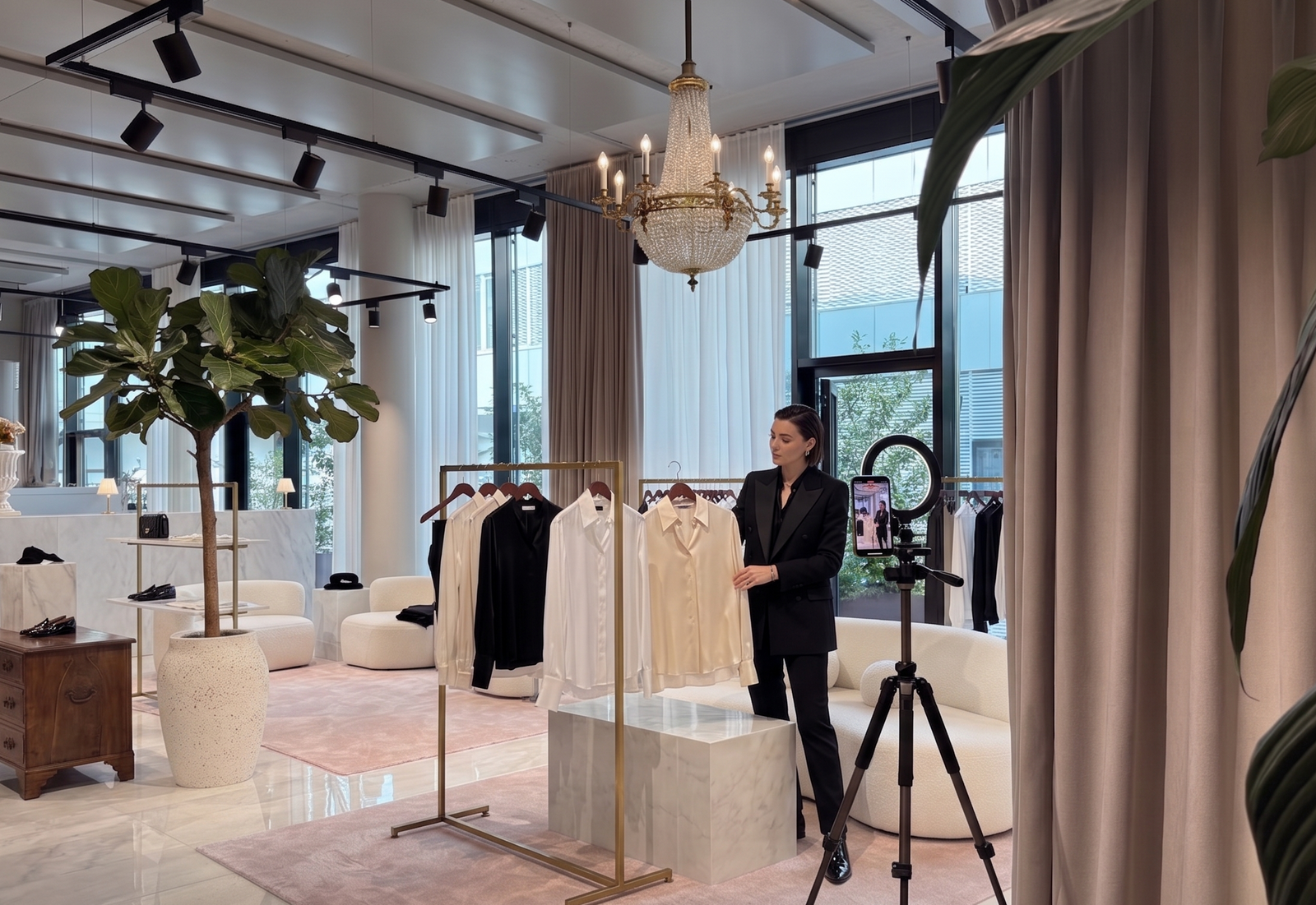 Experience the Flagship Store from wherever you are